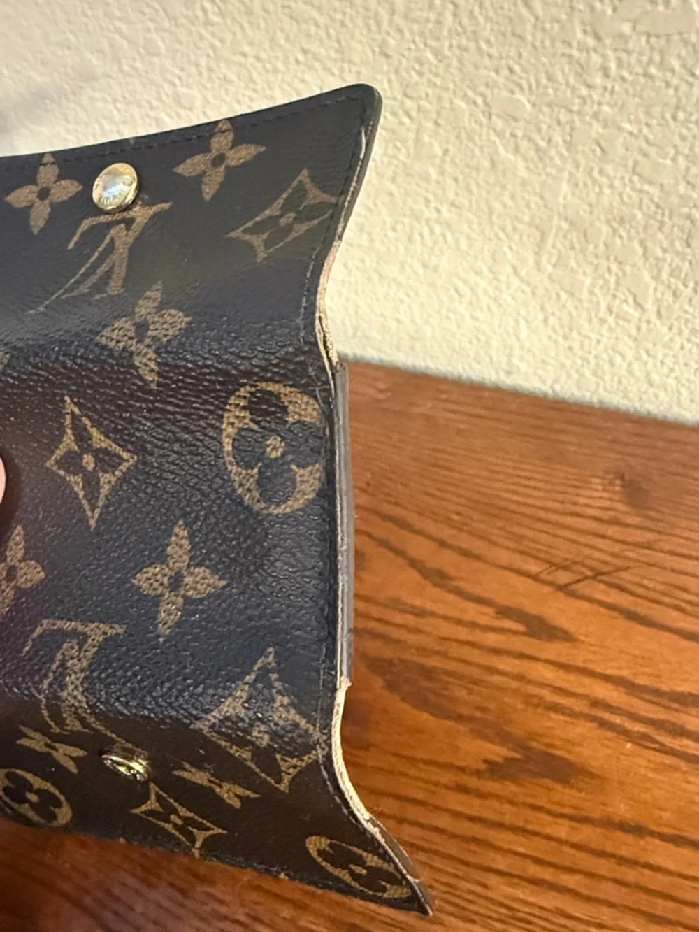 Authentic Louis Vuitton Monogram 4 Key Case Holder CT1116